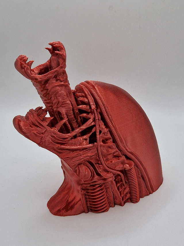 Alien Xenomorph Desktop Pen Holder